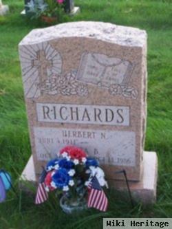 Herbert N Richards, Sr