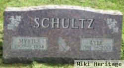 Lyle Schultz