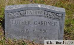 Luther Gardner