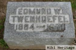 Edmund W Twenhoefel