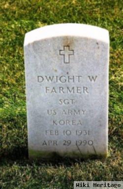 Dwight W Farmer