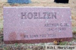 Arthur C Hoelzen, Jr