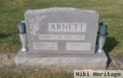 Marie V Arnett