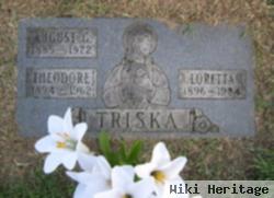 Loretta Triska