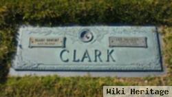 Lee Vander Clark