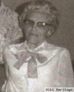 Winifred Applegate Waxler