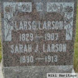 Sarah J Larson