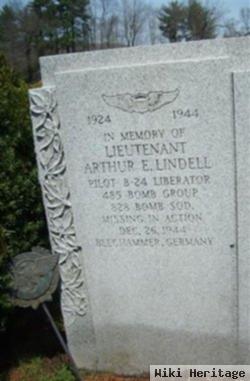 Lieut Arthur E Lindell