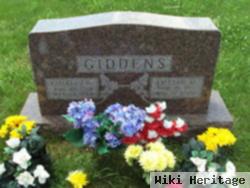 Lillian M Boyd Giddens