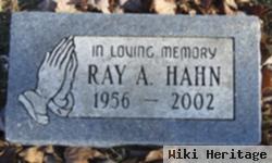 Ray Art Hahn