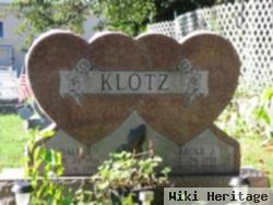 Carole J Heydt Klotz