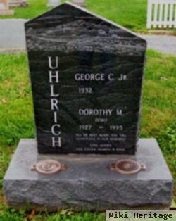 Dorothy M "doro" Uhlrich