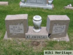 Bertha B Klawinski