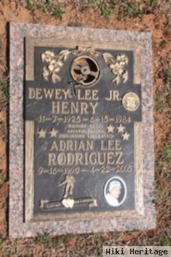 Dewey L Henry, Jr