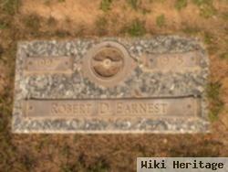 Robert D Earnest