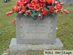 Clyde Davis