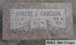 Robert J Carlson