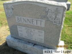 Vincent W Bennett