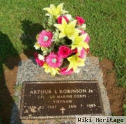 Arthur L Robinson, Jr