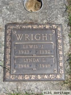 Lynda Wright