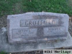 Betty L Grotfield