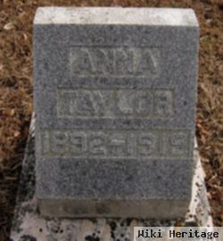 Anna Taylor