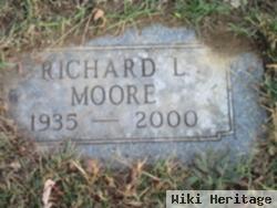 Richard L Moore