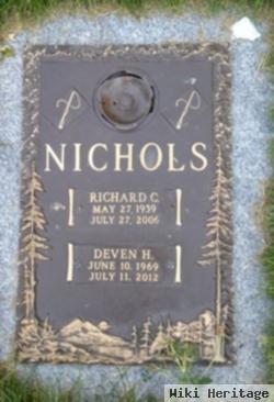 Richard C Nichols