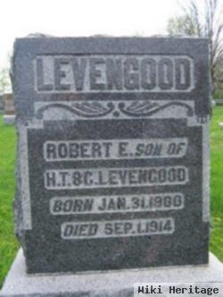 Robert E Levengood