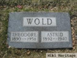 Astrid Wold