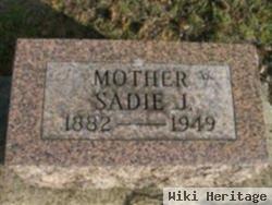 Sadie J Nienstedt