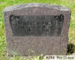 Robert R Smith