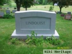 Richard L Lindquist