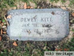 Dewey Kite