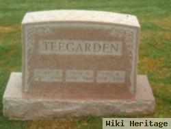 Robert E Teegarden