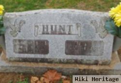 Harold D Hunt