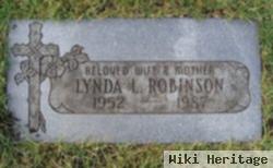 Lynda L Robinson