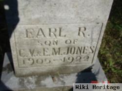 Earl R Jones