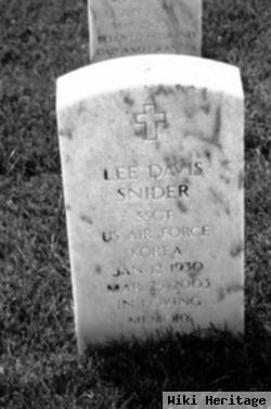 Lee Davis Snyder