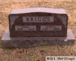 Nina Brady Briggs