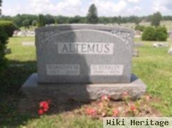 Dorothy Burke Sweeney Altemus