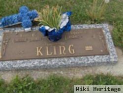 Earl E Kling