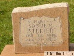 Sophie R Stelter