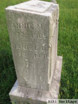 Annie M Kauffman