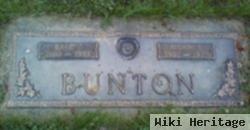 Earl J Bunton