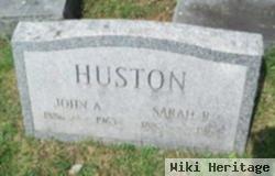 Sarah R Huston