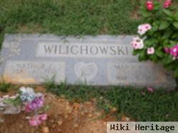 Arthur C Wilichowski