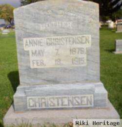 Annie Petersen Christensen