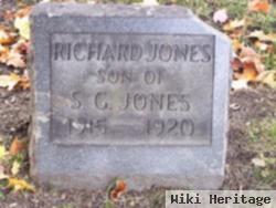 Richard Jones