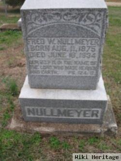 Fred W Nullmeyer